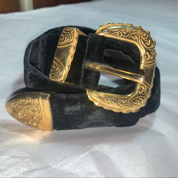 - VINTAGE 80’s JILL STUART VELVET BELT W/ ELABORATE BUCKLE - Picture 1 of 9